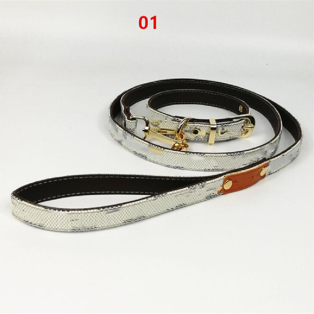 Collier en cuir à carreaux