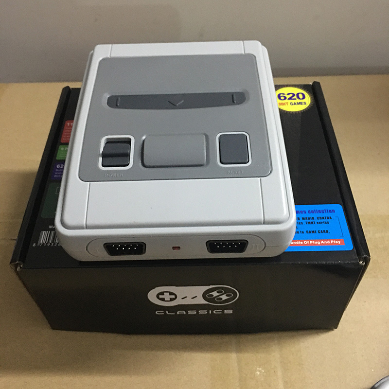 Mini Console de jeux vidéo rétro classique avec 620 jeux intégrés, 8 bits, sortie AV, avec gampad