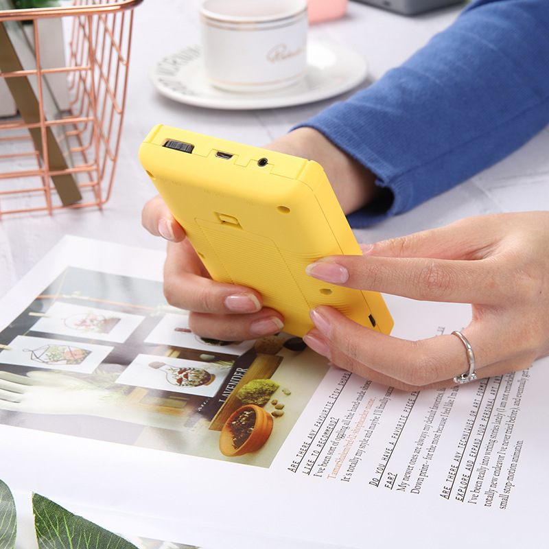 Mini Console de jeux vidéo Portable avec écran LCD couleur de 400 pouces, 3.0 jeux intégrés, 8 bits, pour enfants